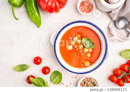 Gazpacho soup in bowl Gazpacho soup in bowl 136098123