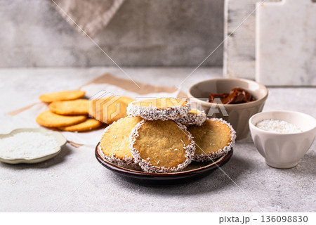 Alfajores, traditional Spanish sandwich cookies 136098830