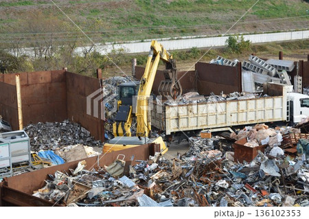 産業廃棄物処理施設 136102353