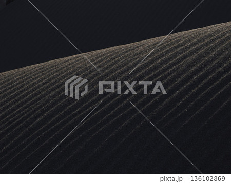 砂紋と影 136102869