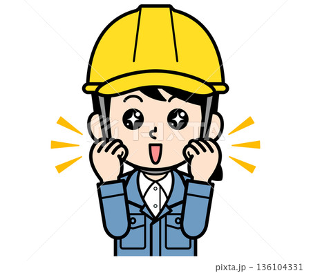 ワクワクしているヘルメットをかぶった現場監督の女性 136104331