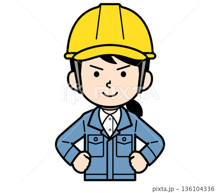 仁王立ちするヘルメットをかぶった現場監督の女性 136104336