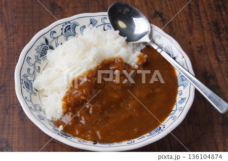 レトルトカレー 136104874