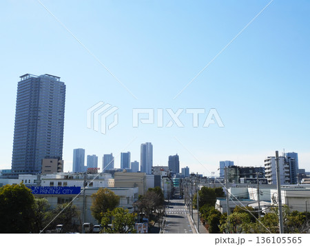 駅のホームから見る都市風景｜潮見・東雲 136105565