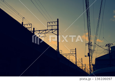 鉄道架線 136106097