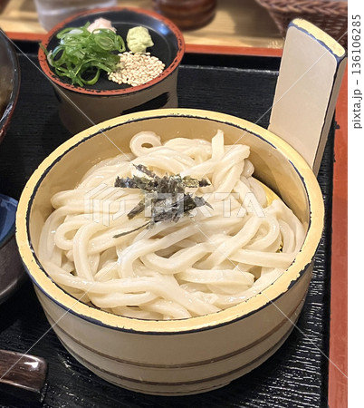 釜揚げうどん 釜揚げうどん 136106285