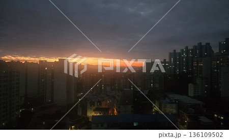 red sky 136109502