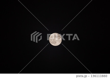 欠けた月 136111660