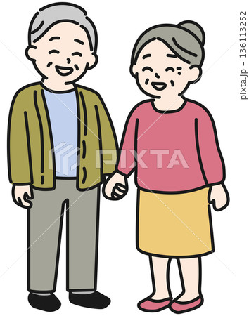 手を繋ぐシニアカップル 136113252