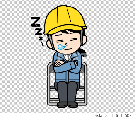 パイプ椅子に座って居眠りするヘルメットをかぶった現場監督の女性 136113508