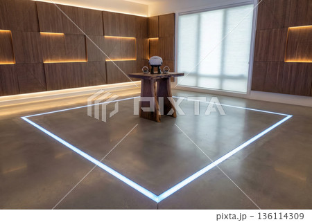 Modern Vr Headset Room Setup 136114309