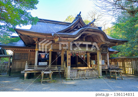 宮崎県高千穂町 　天安河原遥拝所（神楽殿） 136114831