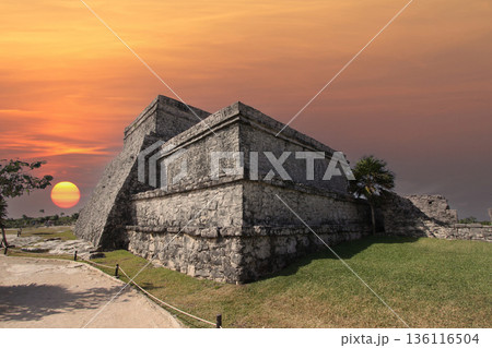 mayan pyramid in Tulum ruins, Yucatan, Mexico mayan pyramid in Tulum ruins, Yucatan, Mexico 136116504