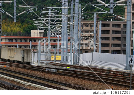 東北新幹線のボトルネック… 福島駅の平面交差を解消する建設中の『新幹線アプローチ線』 東北新幹線のボトルネック… 福島駅の平面交差を解消する建設中の『新幹線アプローチ線』 136117295