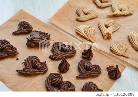 焼きあがったサクサク焼きチョコレート 136120809