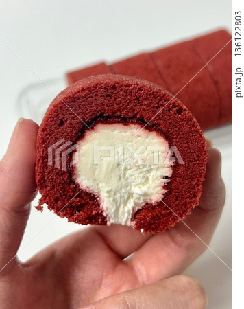 Soft and fluffy cream bread (크림빵) filled with sweet, silky cream, offering a perfect bite of pillowy texture and rich, creamy indulgence in every delightful mouthful. Soft and fluffy cream bread (크림빵) filled with sweet, silky cream, offering a perfect bite of pillowy texture and rich, creamy indulgence in every delightful mouthful. 136122803
