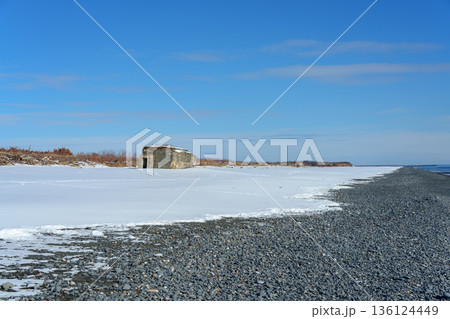 雪に覆われた旭浜のトーチカ 北海道大樹町の沿岸防御遺構 雪に覆われた旭浜のトーチカ 北海道大樹町の沿岸防御遺構 136124449