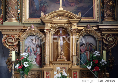 Altar in the Basilica of the Sacred Heart of Jesus in Zagreb, Croatia Altar in the Basilica of the Sacred Heart of Jesus in Zagreb, Croatia 136126439