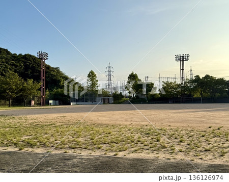 夏の朝 グラウンド 夏の朝 グラウンド 136126974