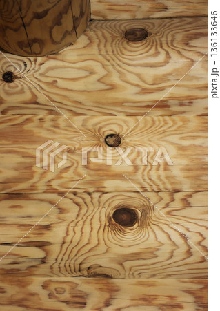 Fragment of a log cabin. Longitudinal seam between logs. View from inside the room. 136133646