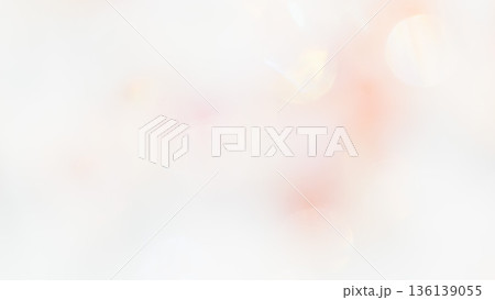 ふんわり光の玉ボケぼかしグラデーション背景　肌色　淡いベージュ色　ビューティーイメージ 136139055