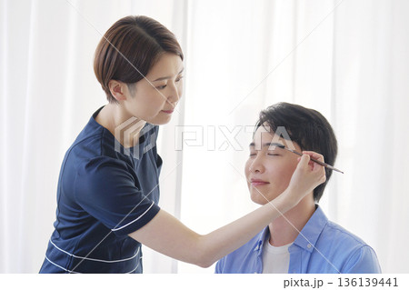 男性 20代 眉毛サロン 男性 20代 眉毛サロン 136139441