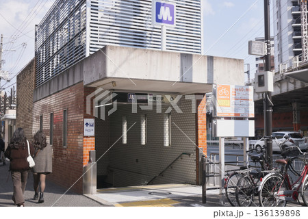 大阪メトロ 中崎町駅 136139898