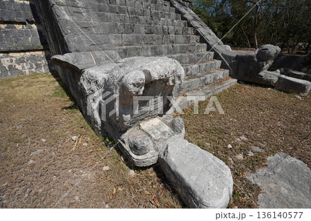 メキシコ　チチェンイツァ遺産 136140577