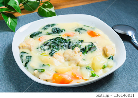 ほうれん草のシチュー 136140811