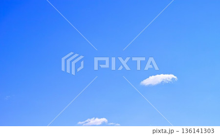 青空と雲イメージ 青空と雲イメージ 136141303
