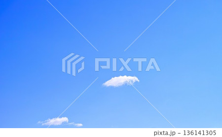 青空と雲イメージ 136141305