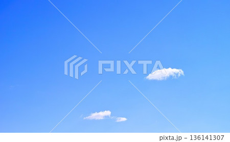 青空と雲イメージ 青空と雲イメージ 136141307