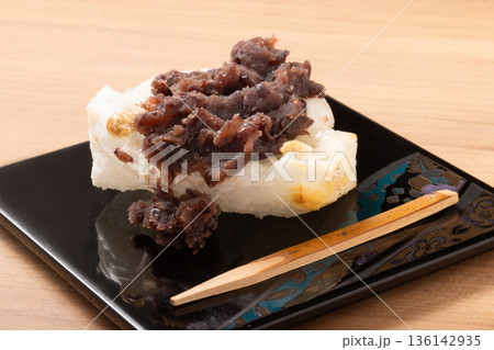 ［北海道産あずき］焼き餅　つぶあん 136142935
