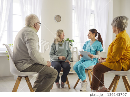 Senior people psychological treatment and doctor circle session, nurse talk therapy, psychotherapy 136143797