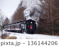 雪原を突き進むSL冬の湿原号の力強い正面構図 2026.01 釧路, 日本 136144206