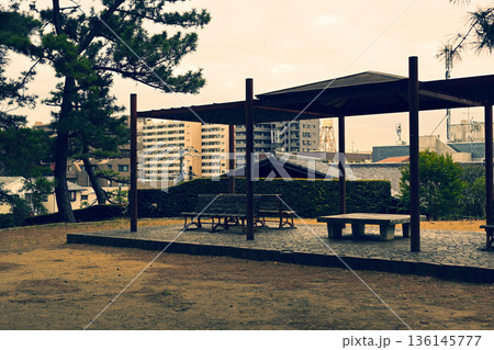 稲毛公園の東屋 千葉県千葉市 稲毛公園の東屋 千葉県千葉市 136145777