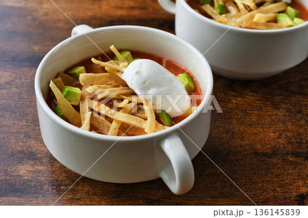 ソパ・デ・トルティージャ（ソパ・アステカ）（メキシコ料理） 136145839