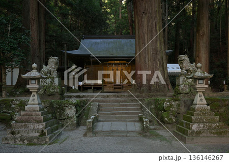 室生龍穴神社（奈良県宇陀市） 136146267