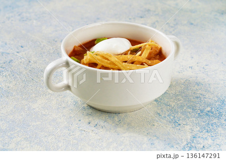 ソパ・デ・トルティージャ（ソパ・アステカ）（メキシコ料理） 136147291