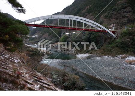徳島県 大歩危橋と吉野川 徳島県 大歩危橋と吉野川 136148041