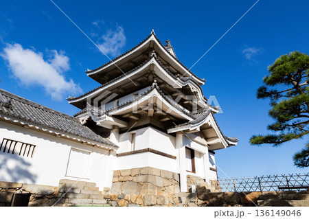 史跡高松城跡玉藻公園　月見櫓　香川県高松市 136149046