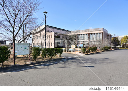 越谷散歩　越谷市出羽地区センター・公民館　越谷市七左町 136149644