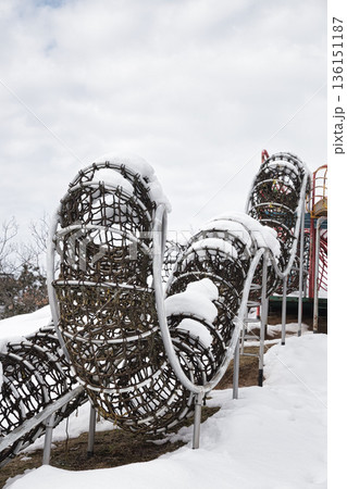 雪景色の市立美術館 136151187