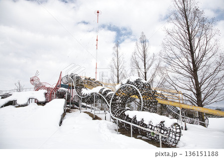 雪景色の市立美術館 雪景色の市立美術館 136151188