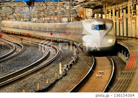 東海道新幹線『米原駅』へ入線する… 【N700A】 東海道新幹線『米原駅』へ入線する… 【N700A】 136154304