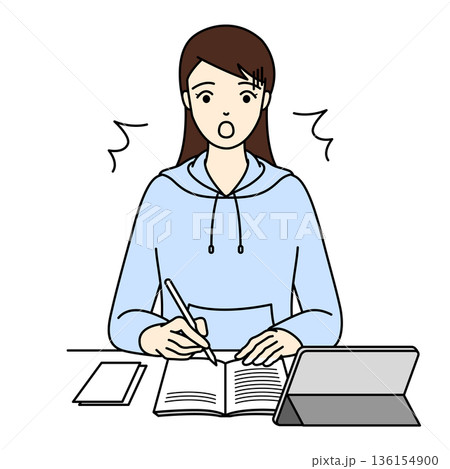 タブレット学習中に難しい問題に直面し驚愕する女性 136154900