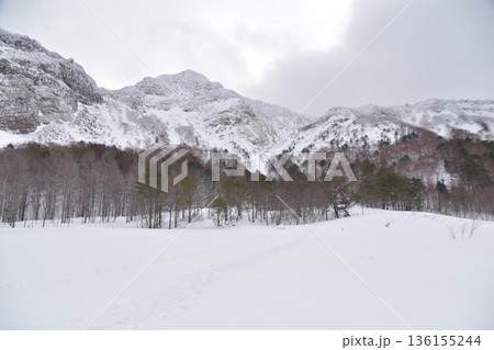 冬の磐梯山 136155244