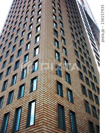 汐留シティセンター周辺（汐留シオサイト）の高層ビル群の都市景観（風景） 136157435