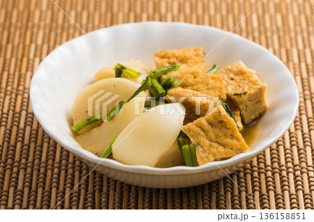 厚揚げと小蕪の煮物 厚揚げと小蕪の煮物 136158851