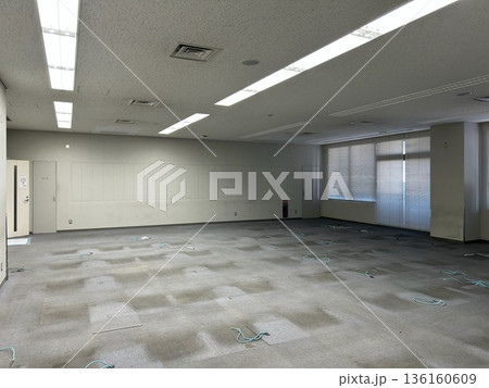 事務所の移転 136160609